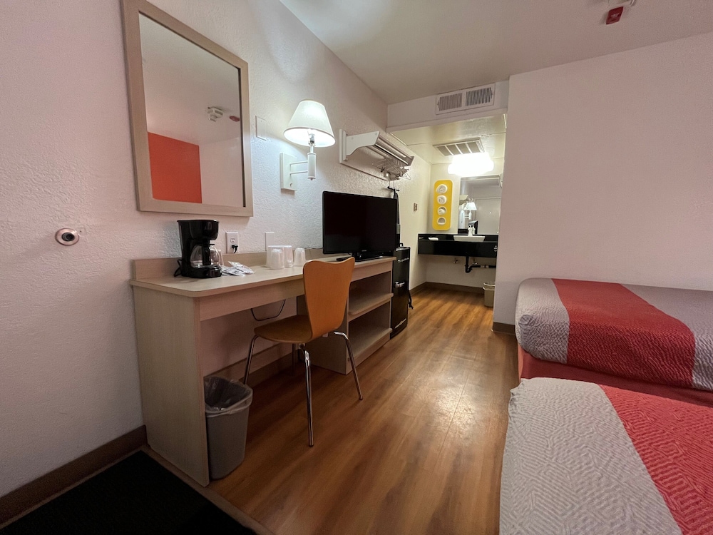 Motel6 Flagstaff, AZ - Butler 35/50