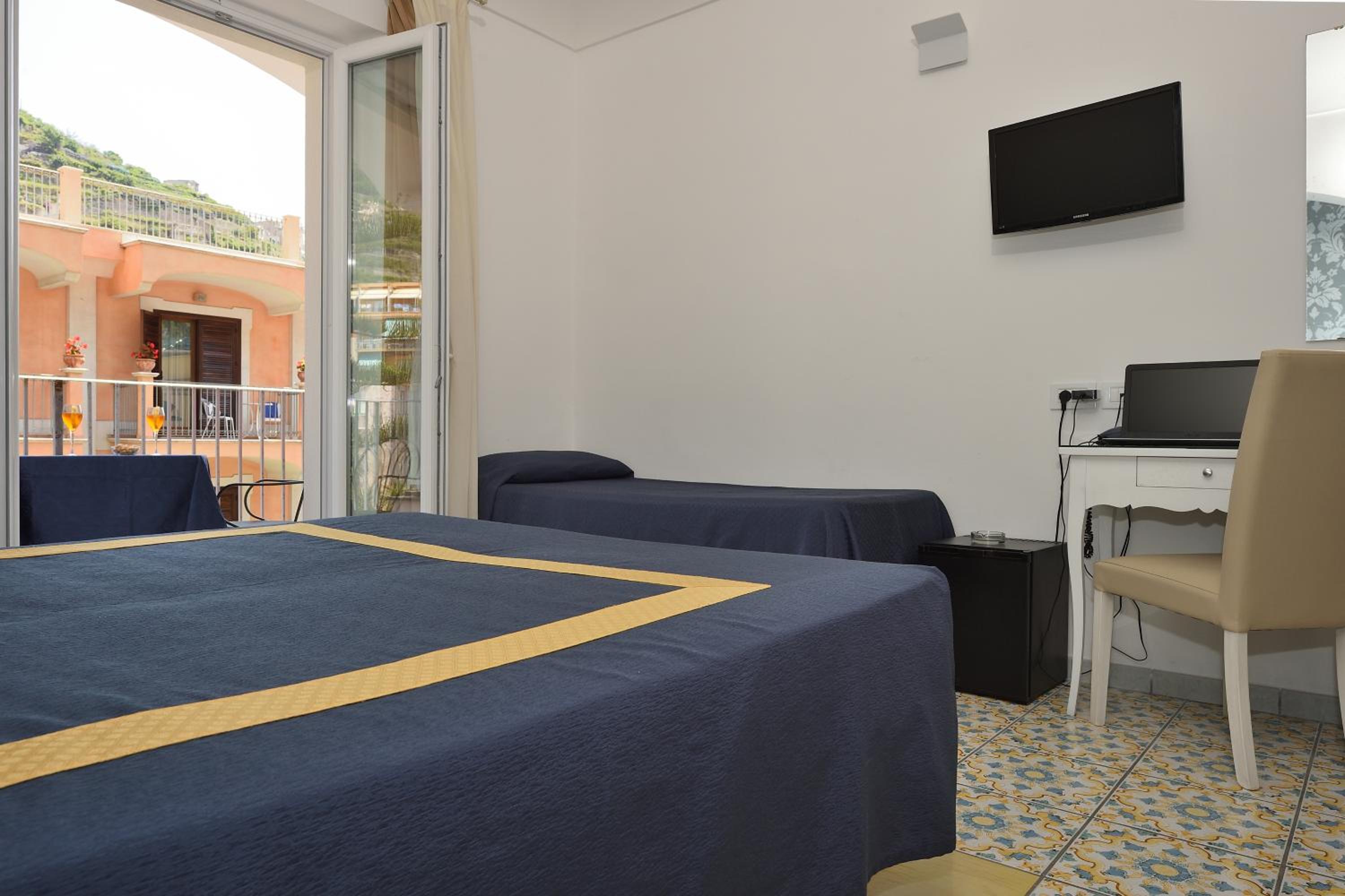 Hotel Settebello 12/50