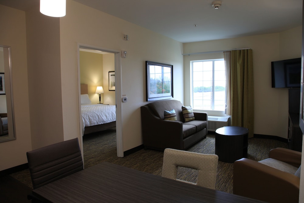 Candlewood Suites Austin North 38/55