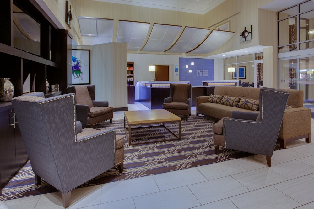 Holiday Inn Express Suites Laurel Lakes 35/58