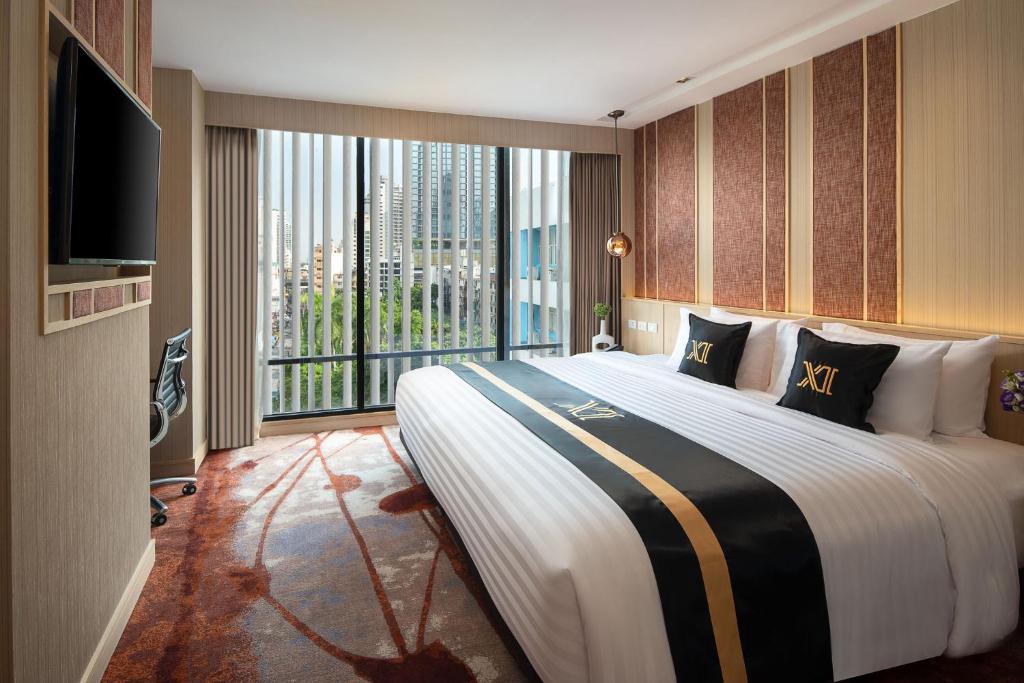 GRAND DELUXE ROOM