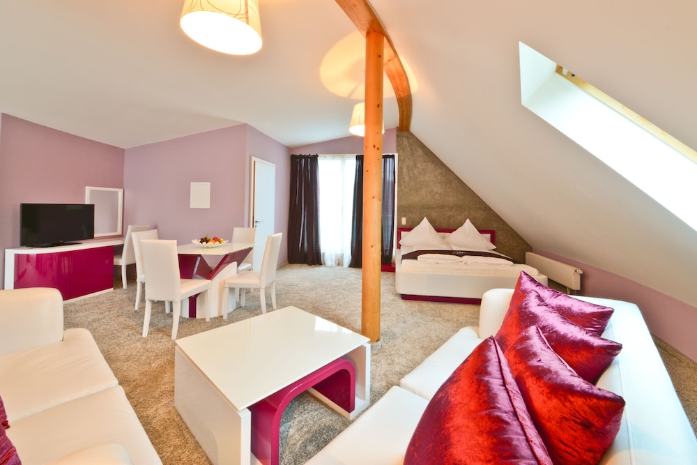 Empress Boutique Hotel 42/65