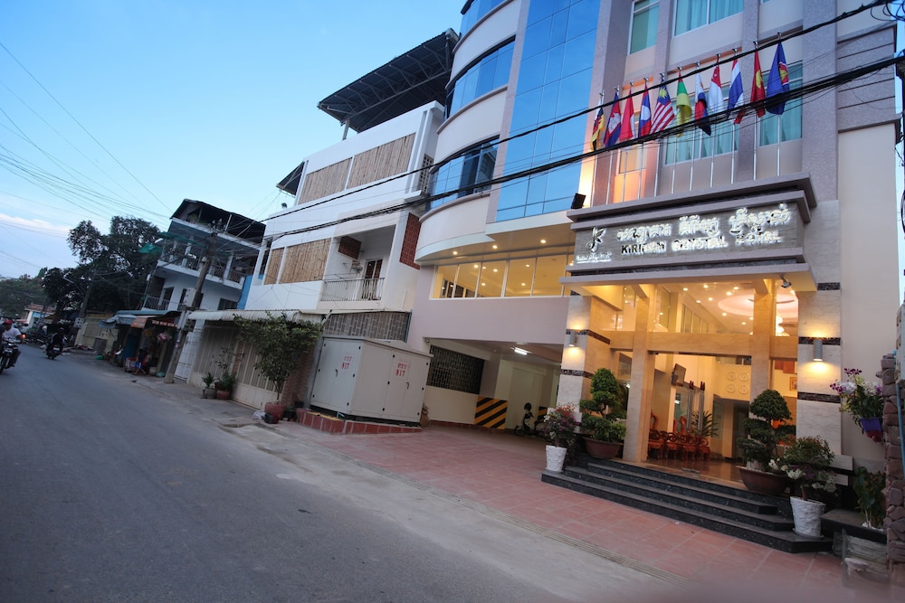 Kirirom Crystal Hotel 48/51