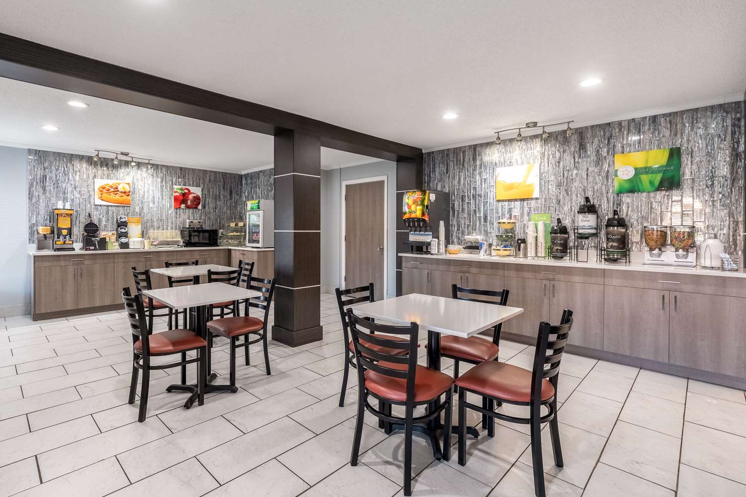 Quality Inn Cleveland North 15/18