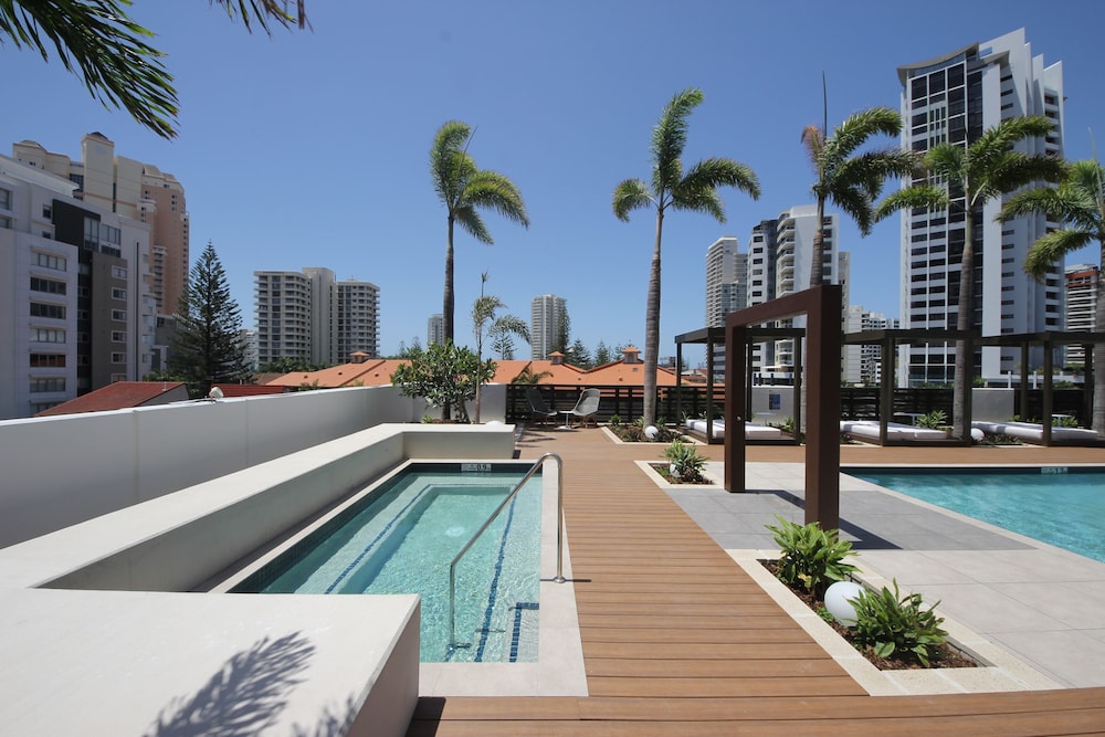 Qube Broadbeach 45/50