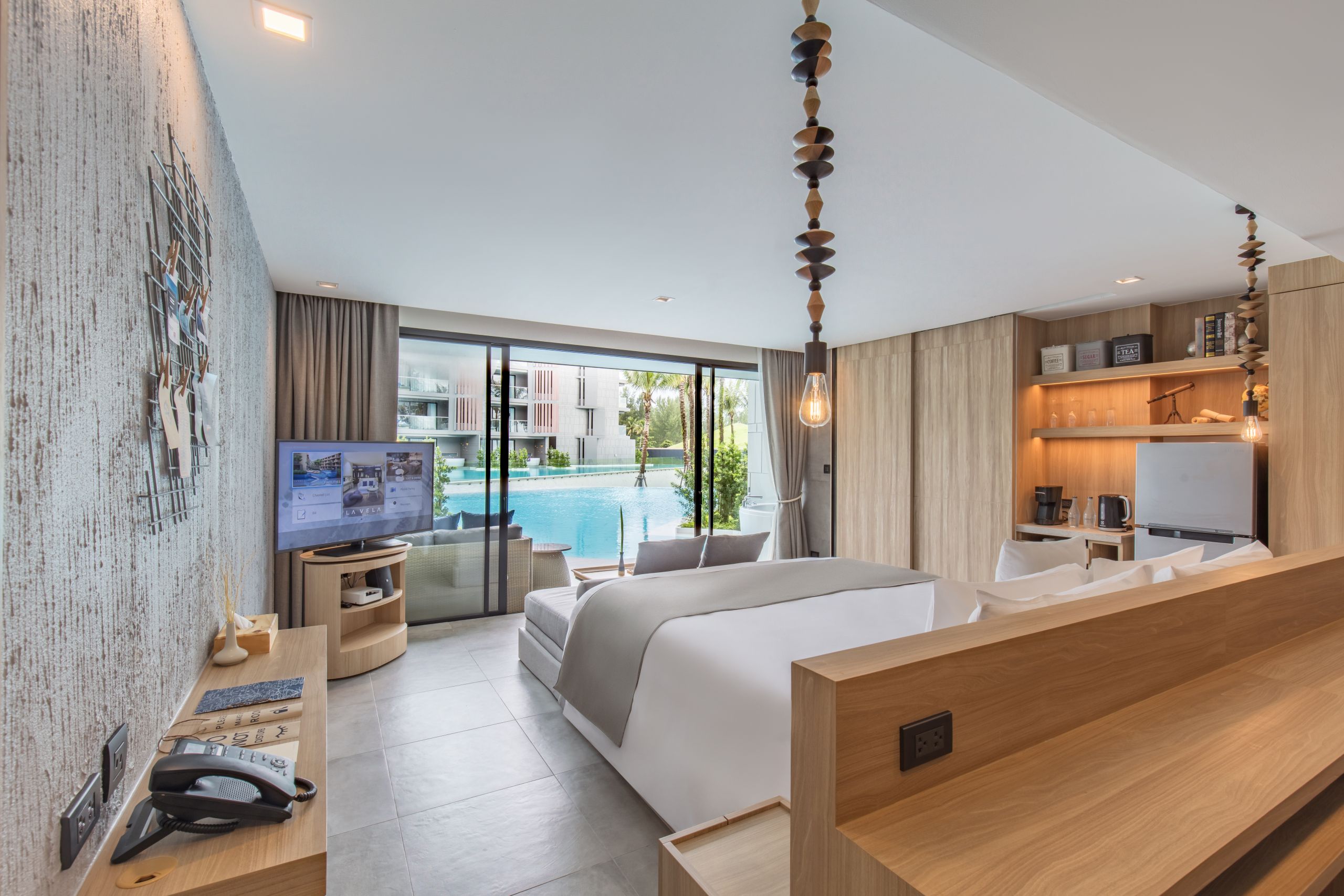 Pool Access Grand 2/3