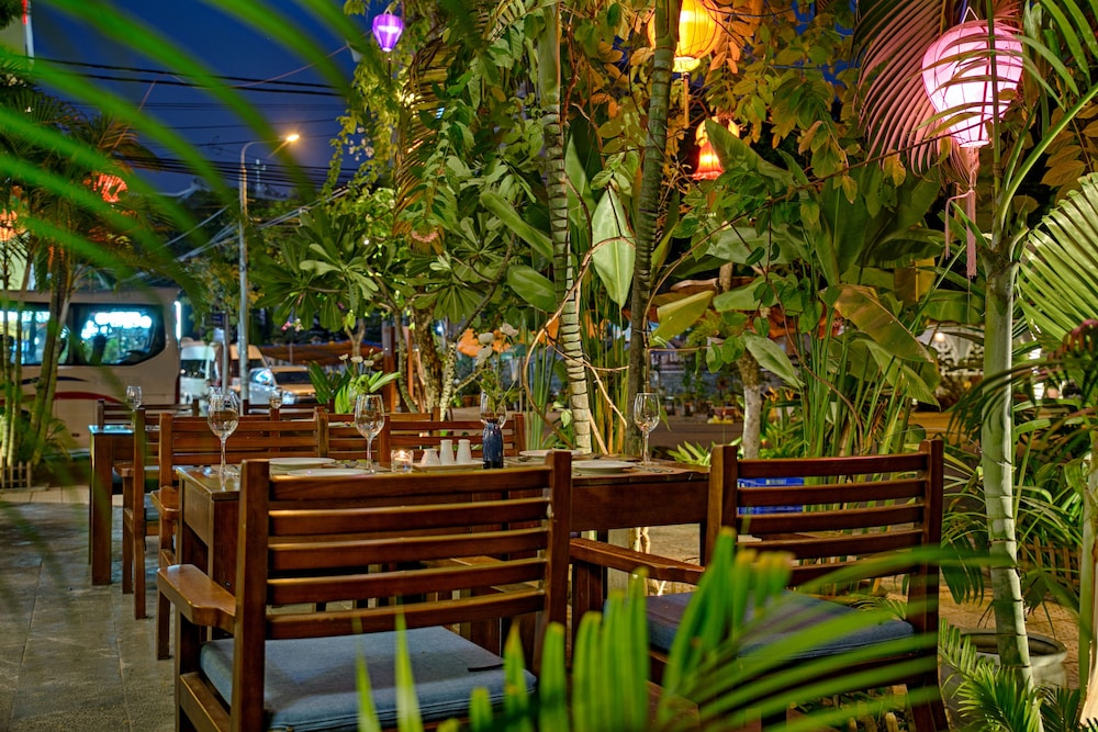 Haka Hotel & Apartment 35/50