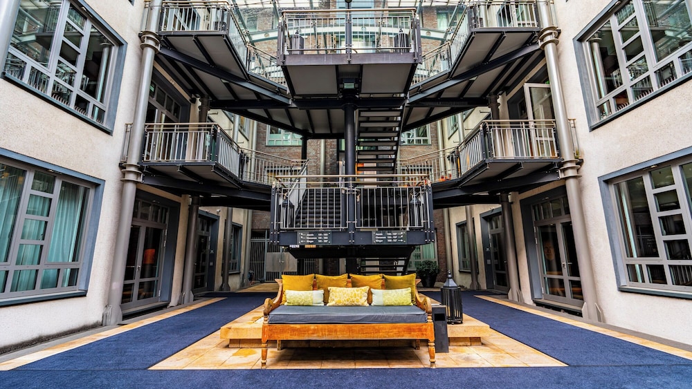 East Hotel Hamburg 5/69
