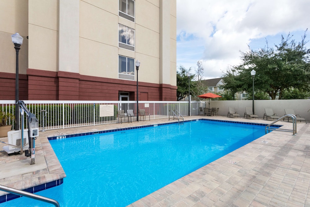 Hampton Inn Leesburg Tavares Fl 7/54