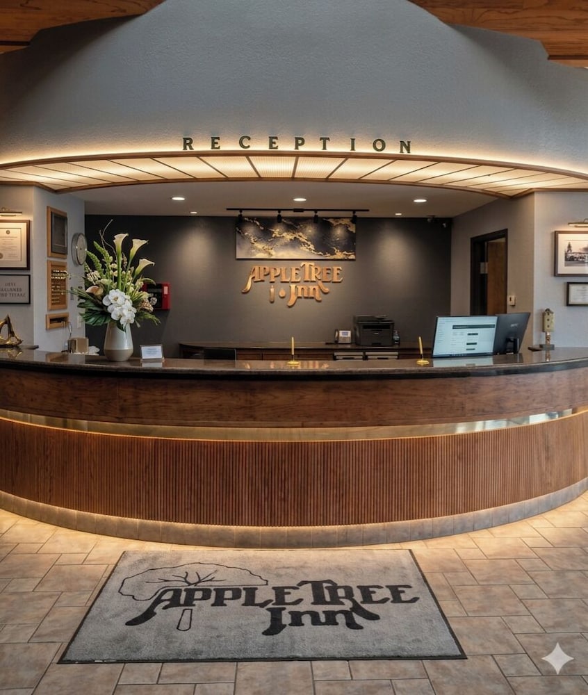 Apple Tree Inn and Suites 7/62