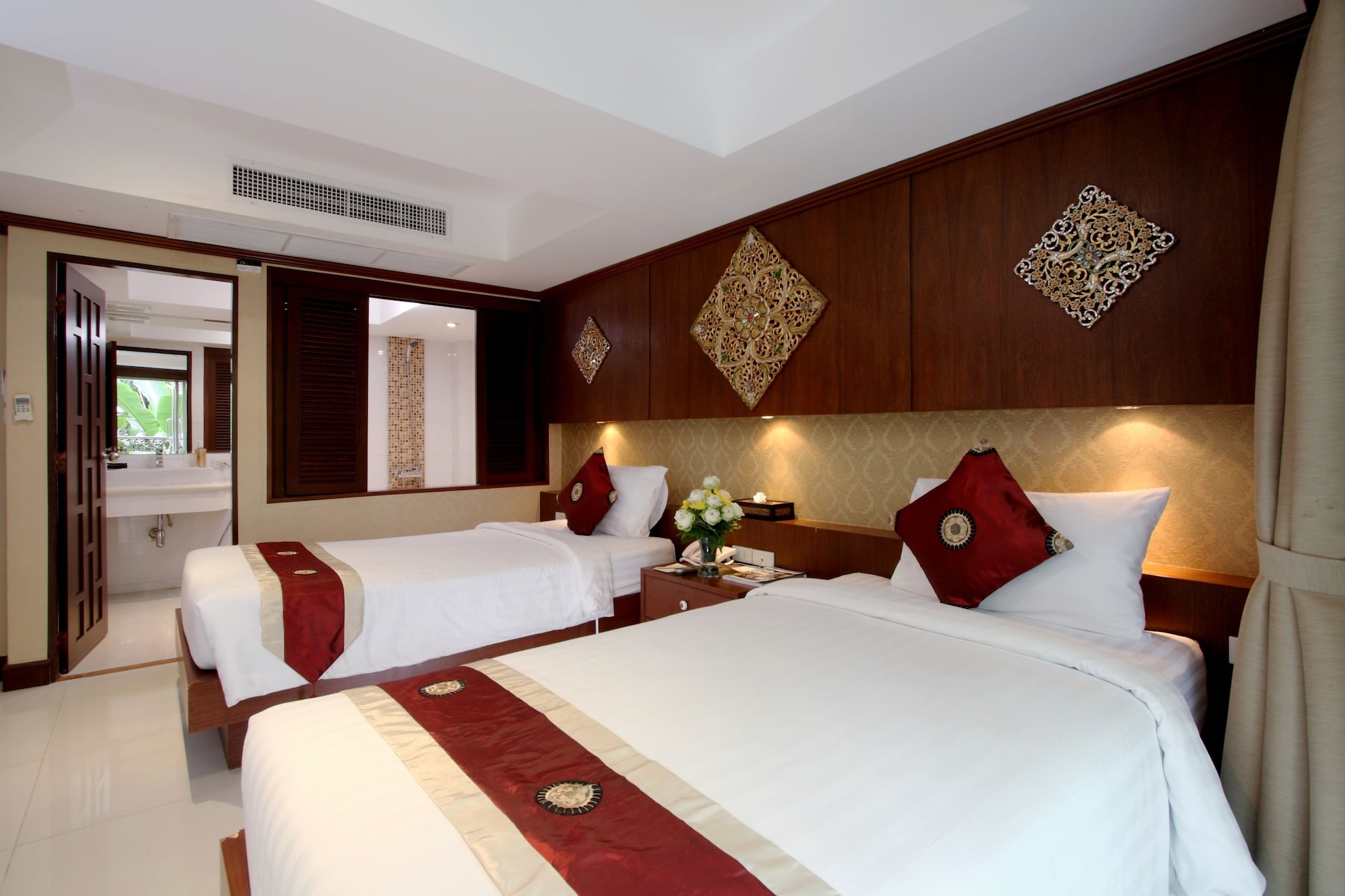 ROOM, DOUBLE OR TWIN BED, LOFT WING