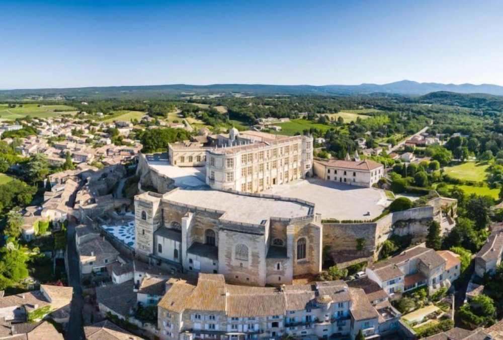 Hotel Campanile Montelimar Les Tourrettes 2/43