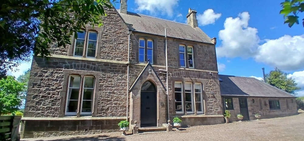 The Gables 3/46