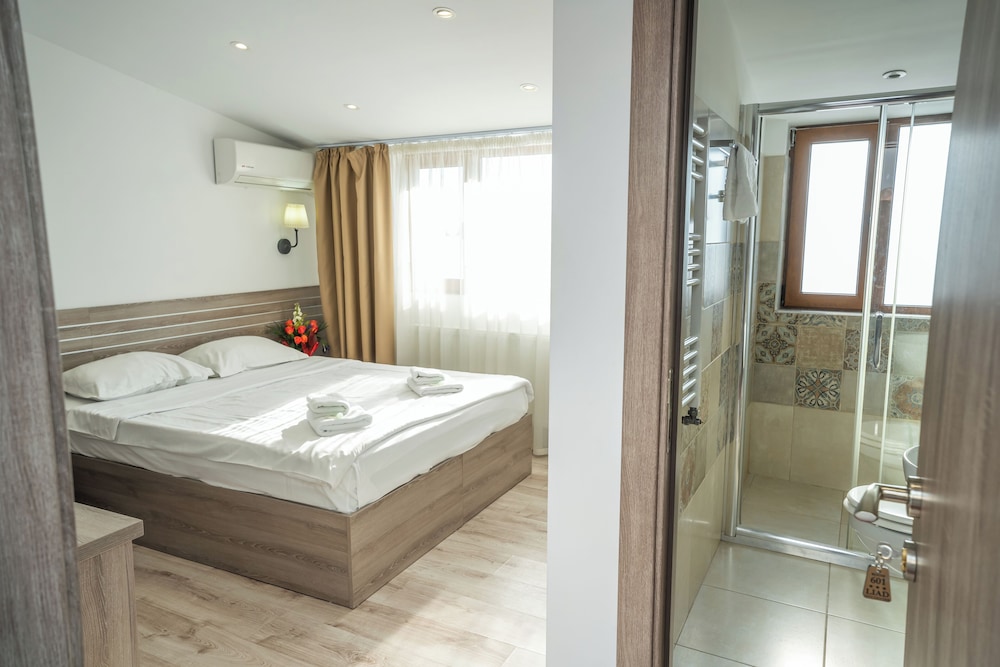 Liad City Center Apartments 50/50