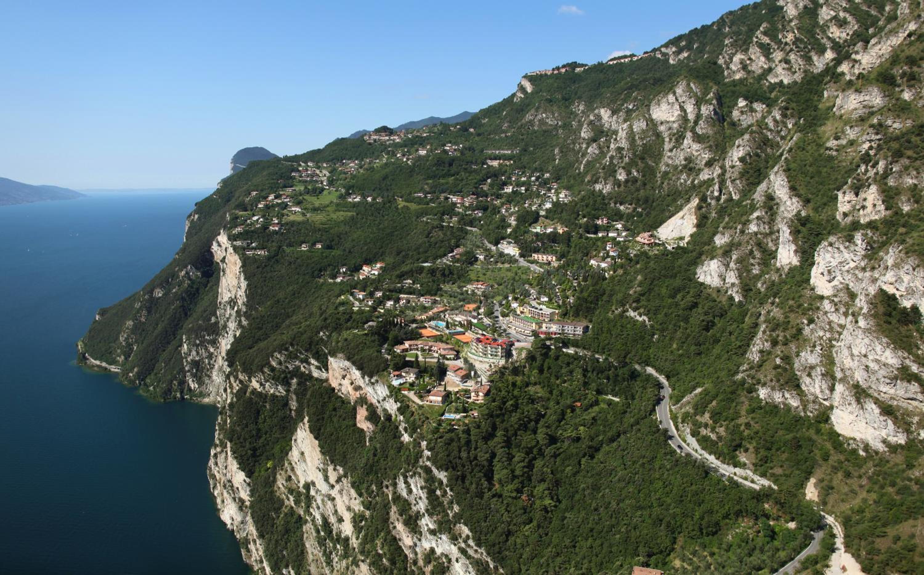 Hotel Village Bazzanega 44/50