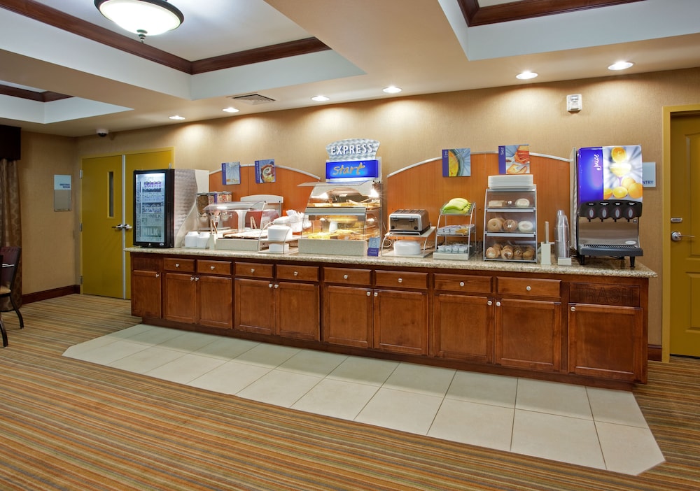 Holiday Inn Express Hotel Suites Willows 10/34
