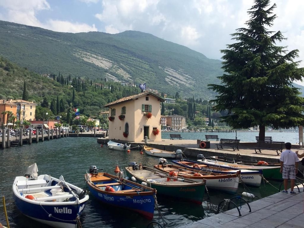Al Caminetto 31/34