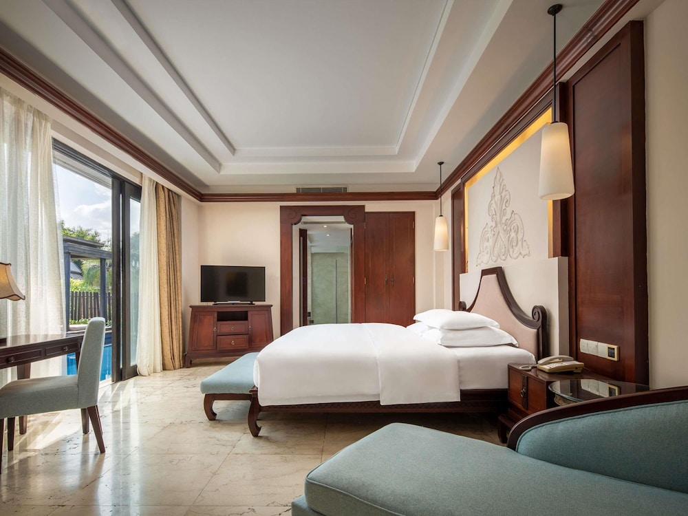 2 BEDROOMS, MAJESTIC, VILLA