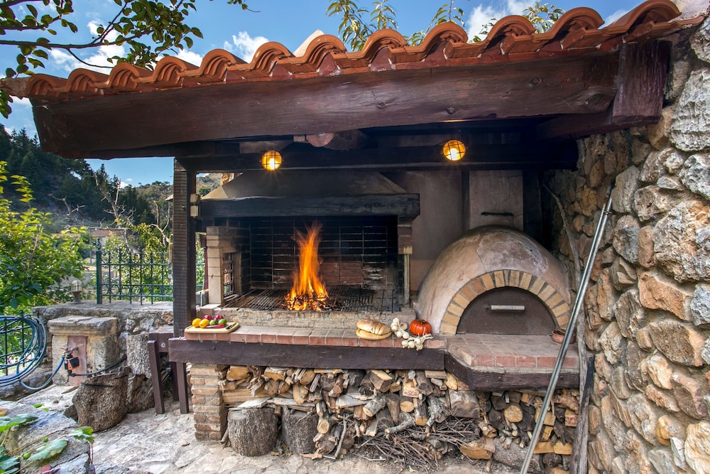 Ifigenia Luxury Suites 5/50