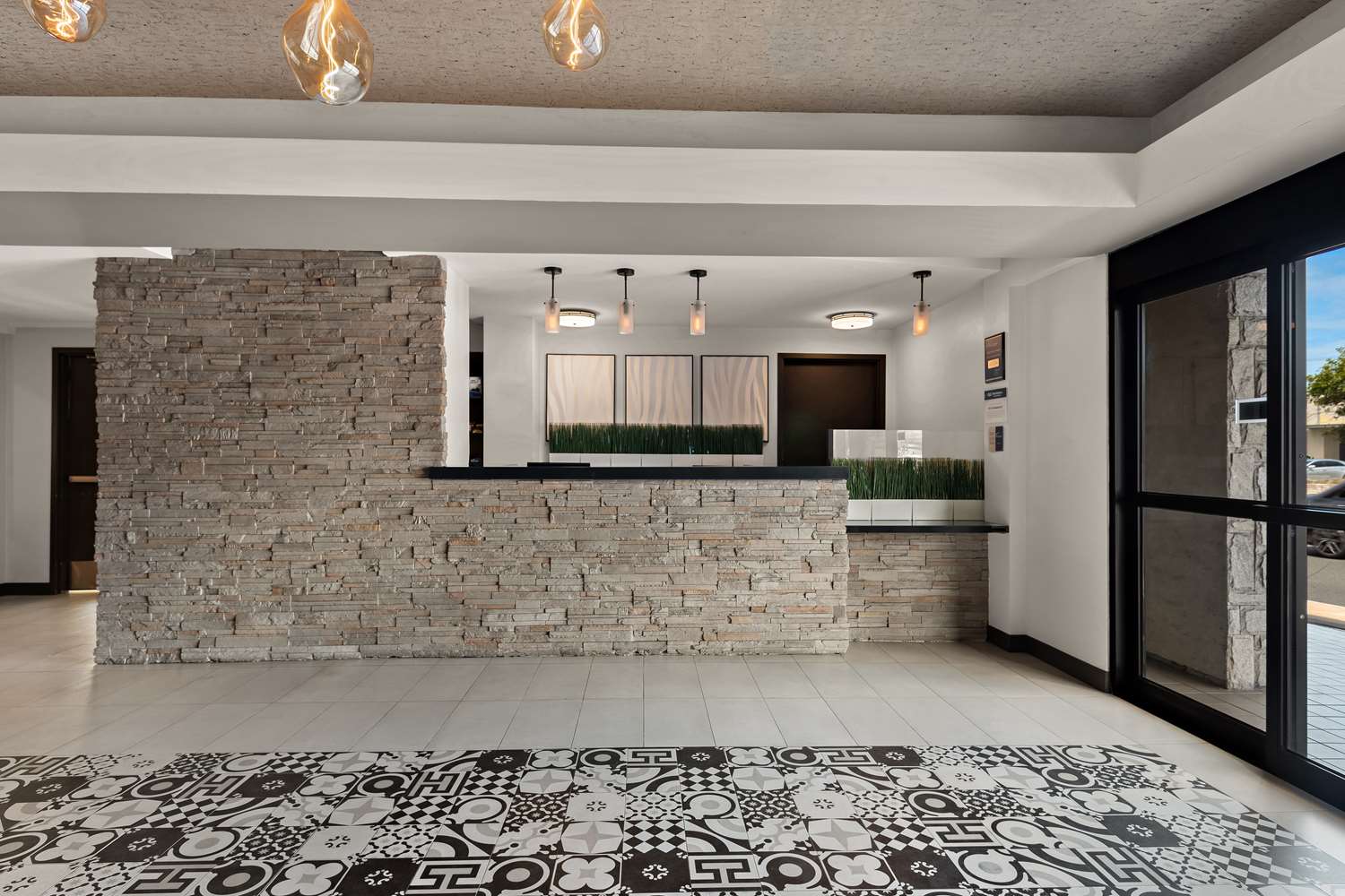 Manhattan Beach Hotel 1/15