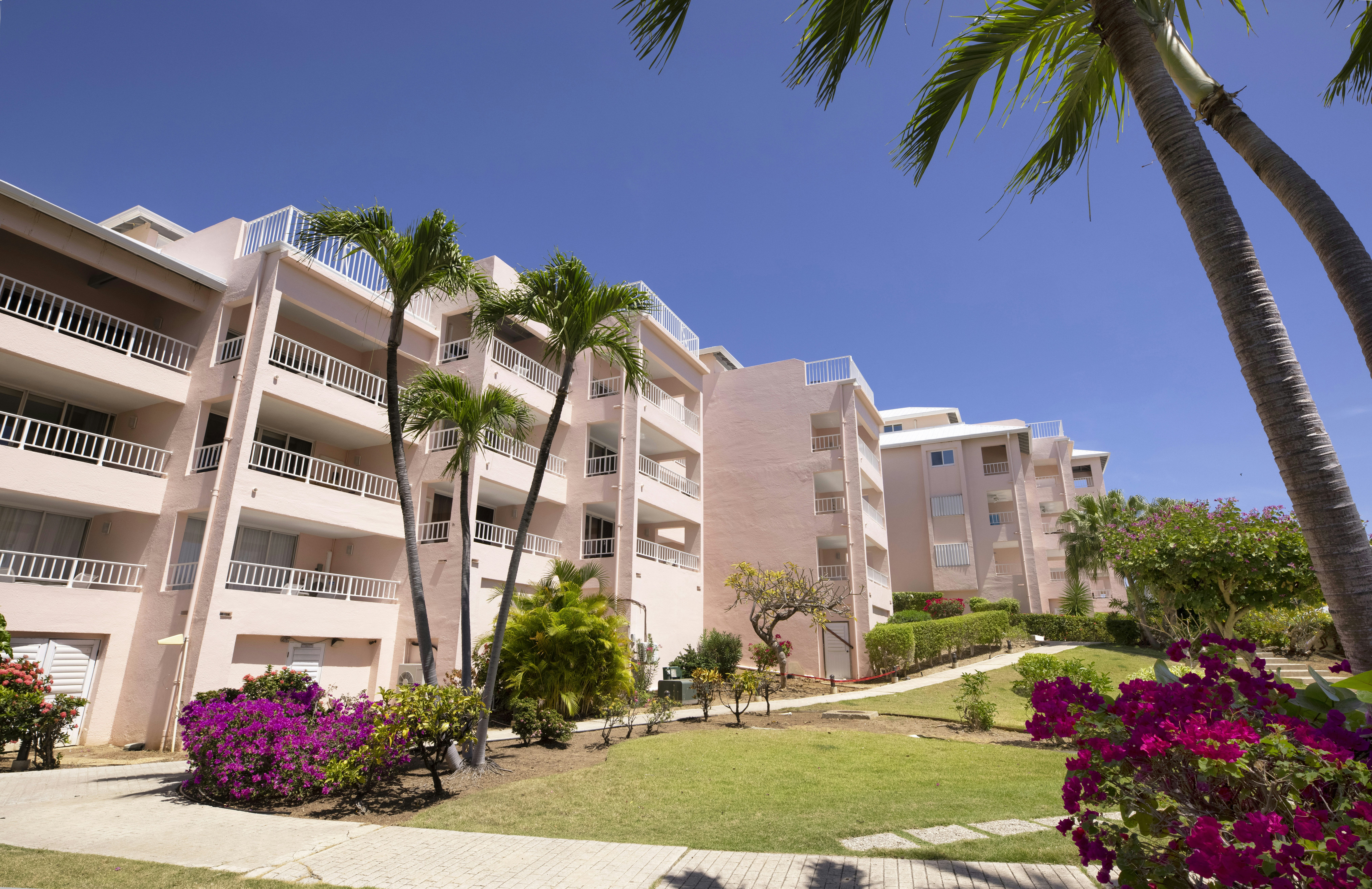Elysian Beach Resort 12/82