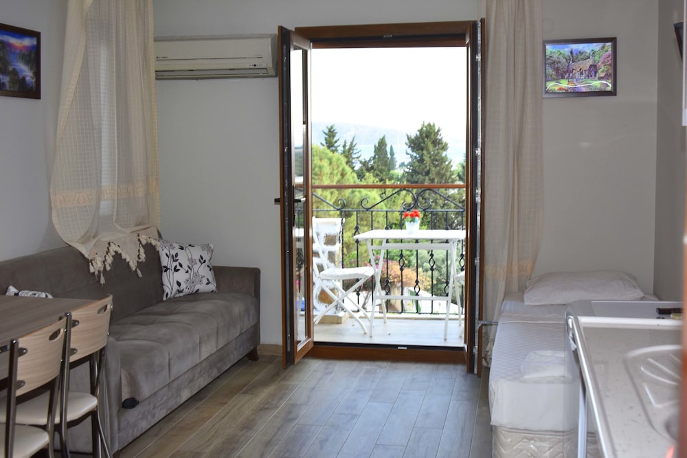 Dasis Hotel & Suites 7/40