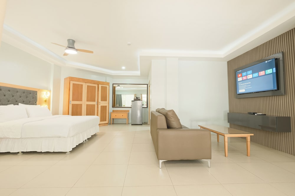 Orchid Inn Resort 31/57