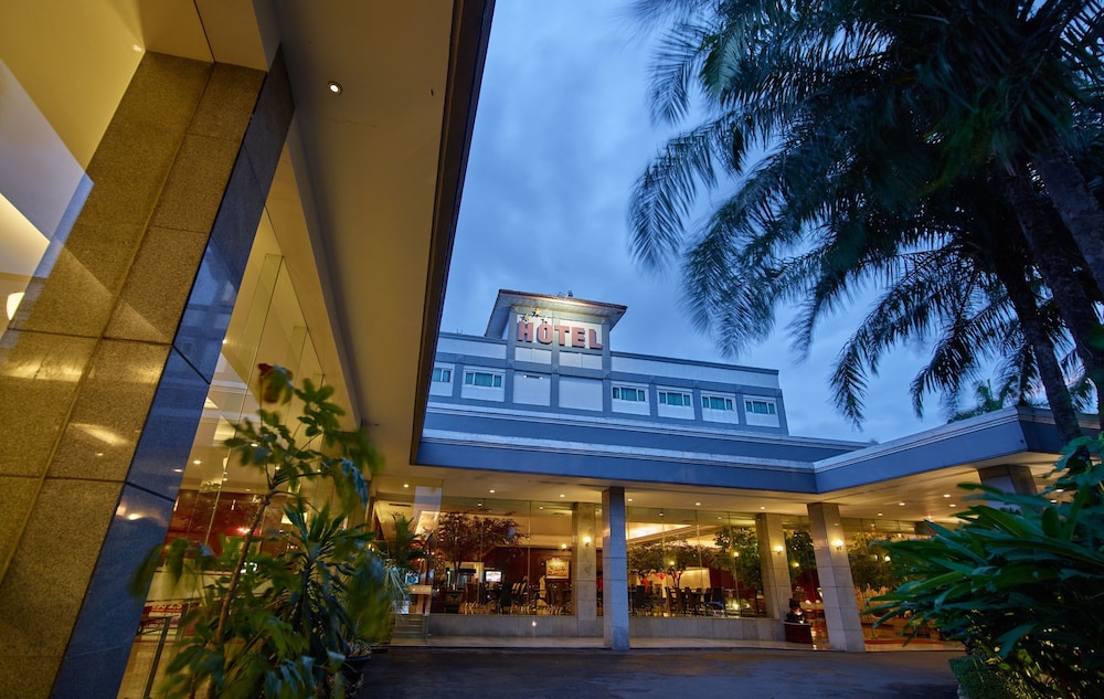 Aston Cimone Hotel & Convention Center 6/73