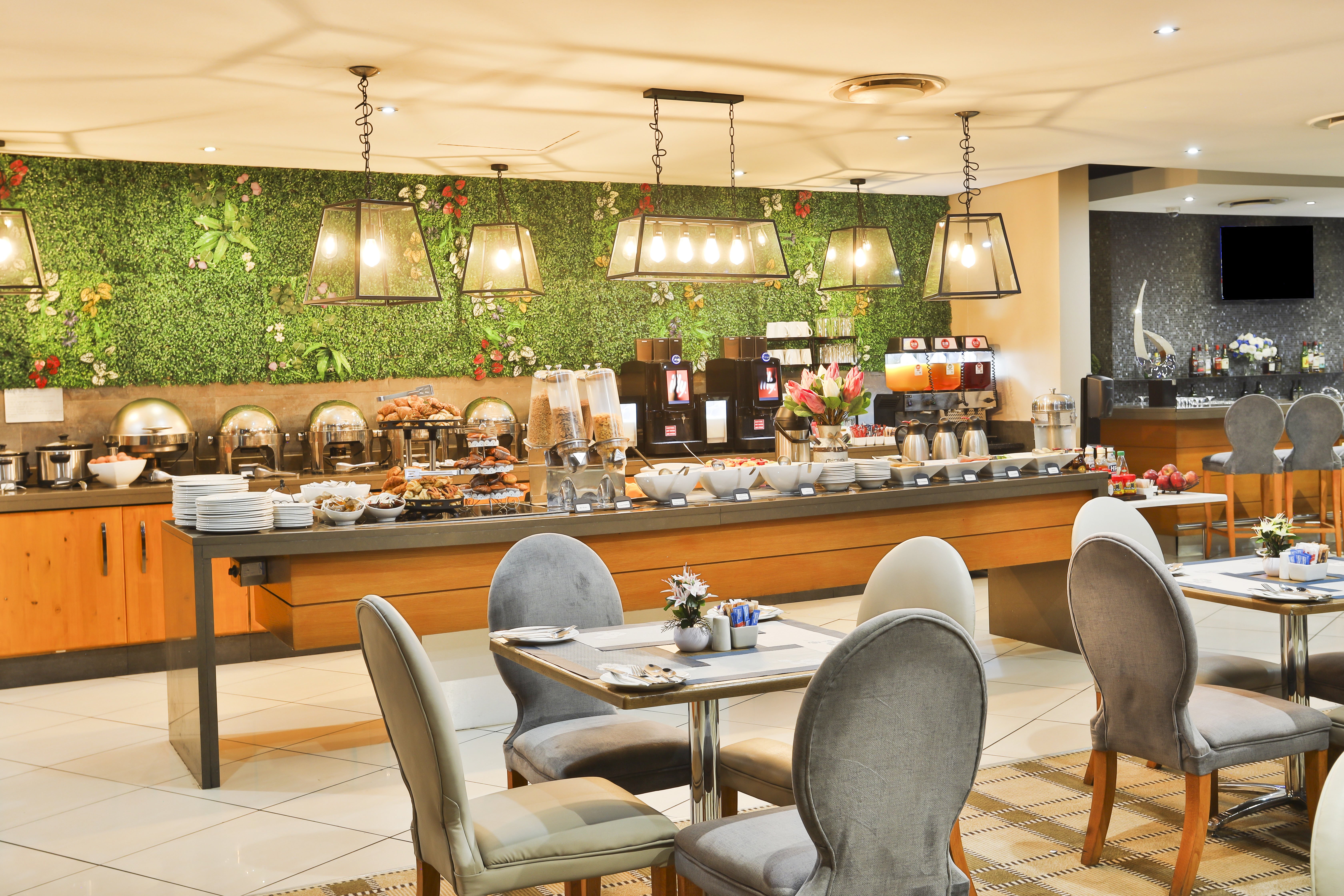 Holiday Inn Express Sandton-Woodmead 55/74