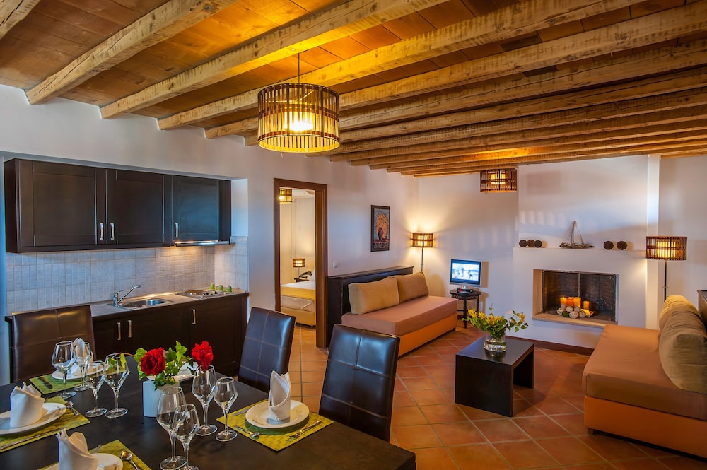 The Varos Residences Hotel 40/72