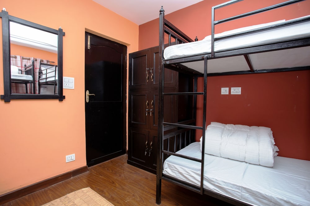 MIXED DORM, STANDARD