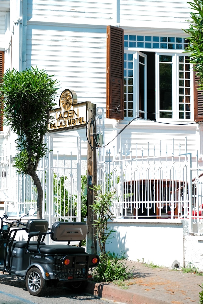 Laden Palas Hotel 38/50