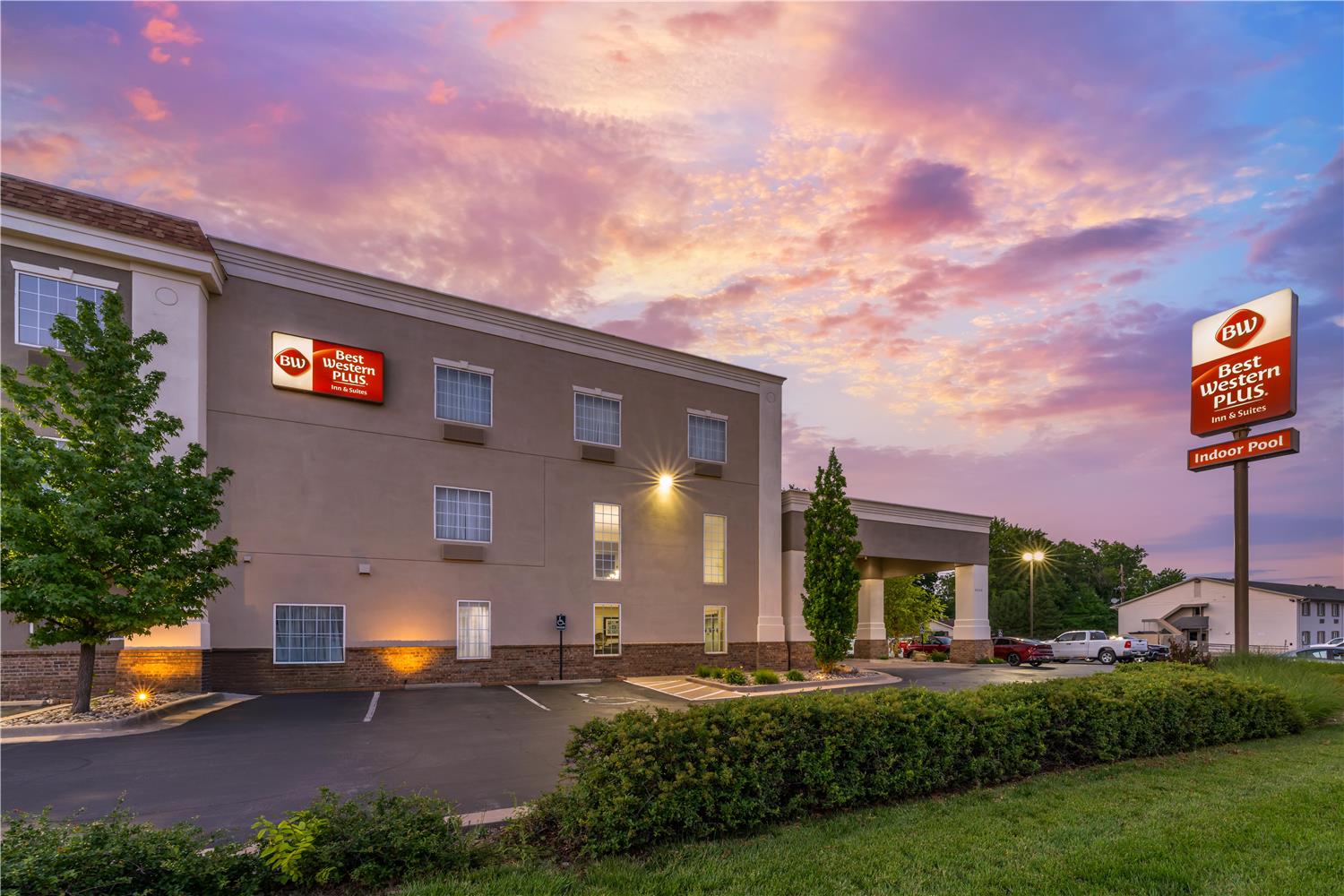 Best Western Plus Eastgate Inn & Suites 3/32