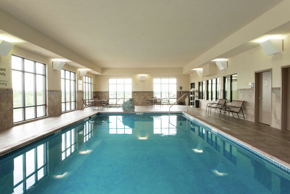 Hampton Inn Suites Ankeny 26/59