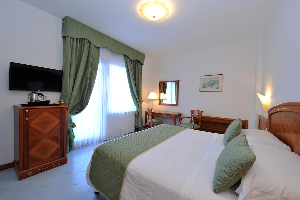 Grand Hotel Cesare Augusto 13/59