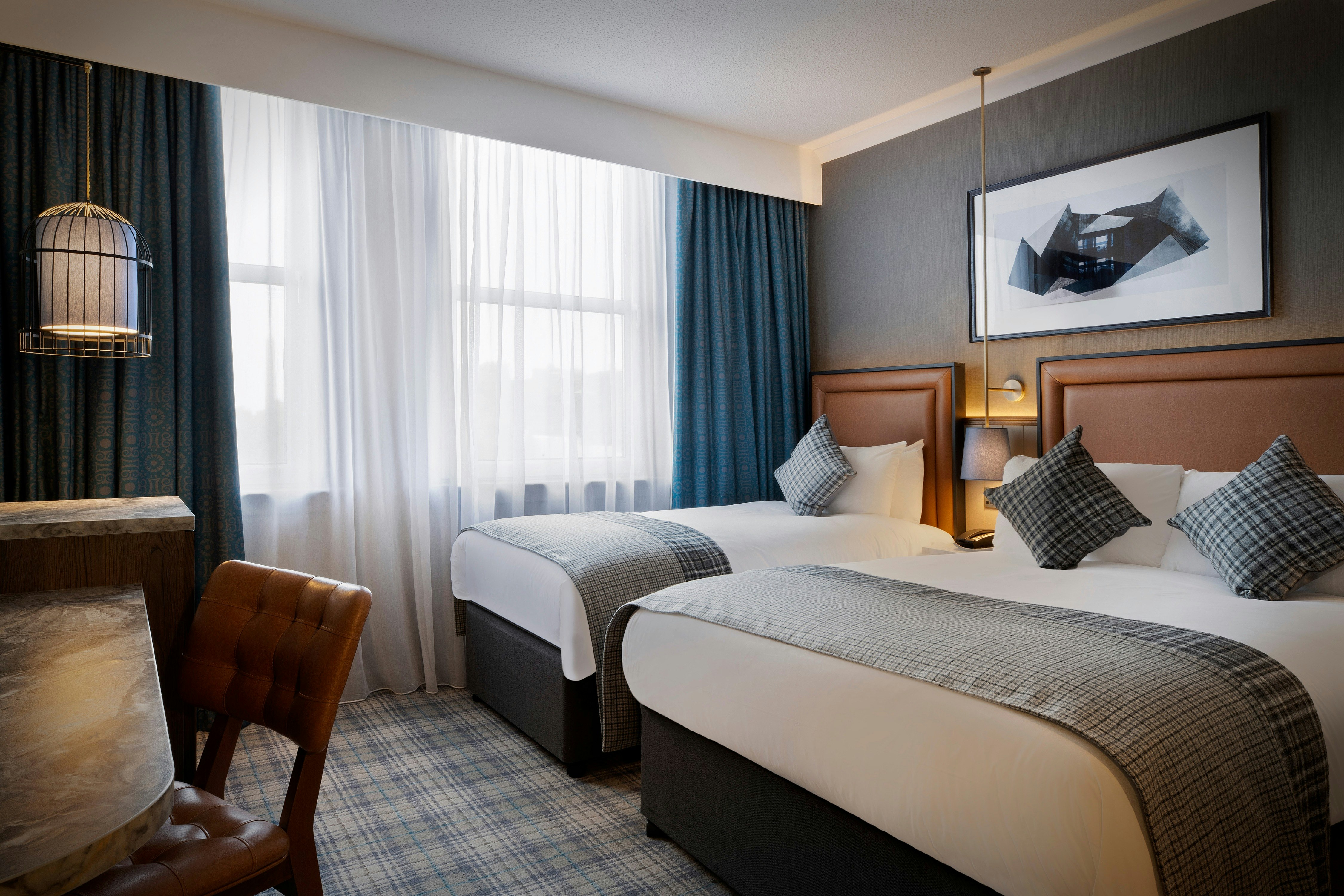 SUPERIOR, 1 DOUBLE AND 1 SINGLE BED