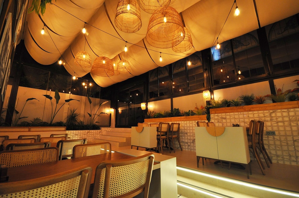 Mic Royal Hotel 37/50