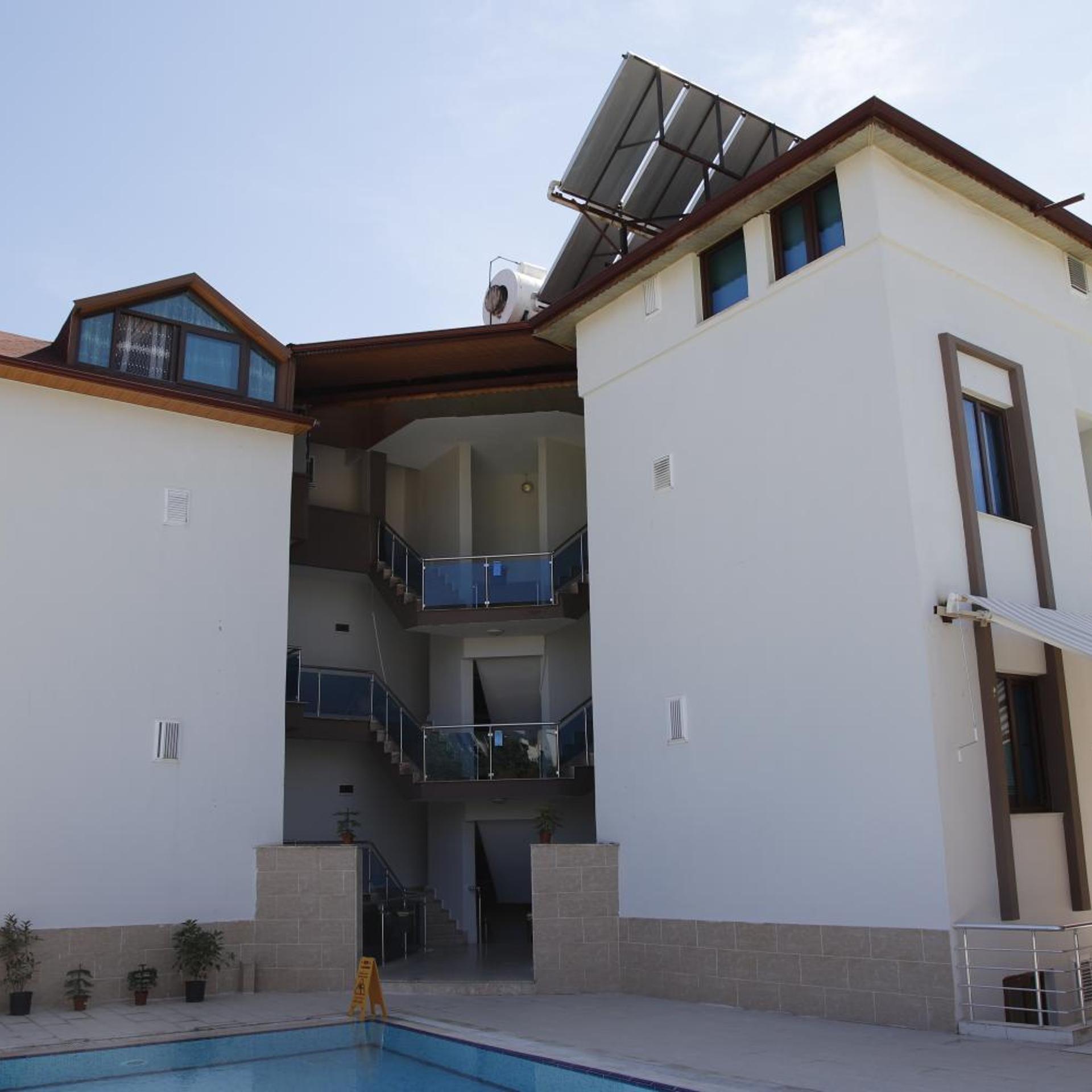 Parus Hotel 3/50