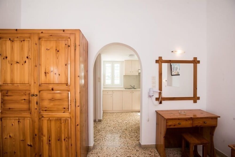 Florance Rooms 7/42