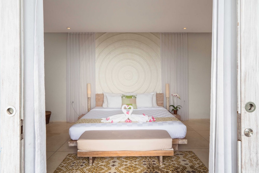 Pool, Deluxe, King Bed, Mountain View, Balcony، Svarga Resort 2/4