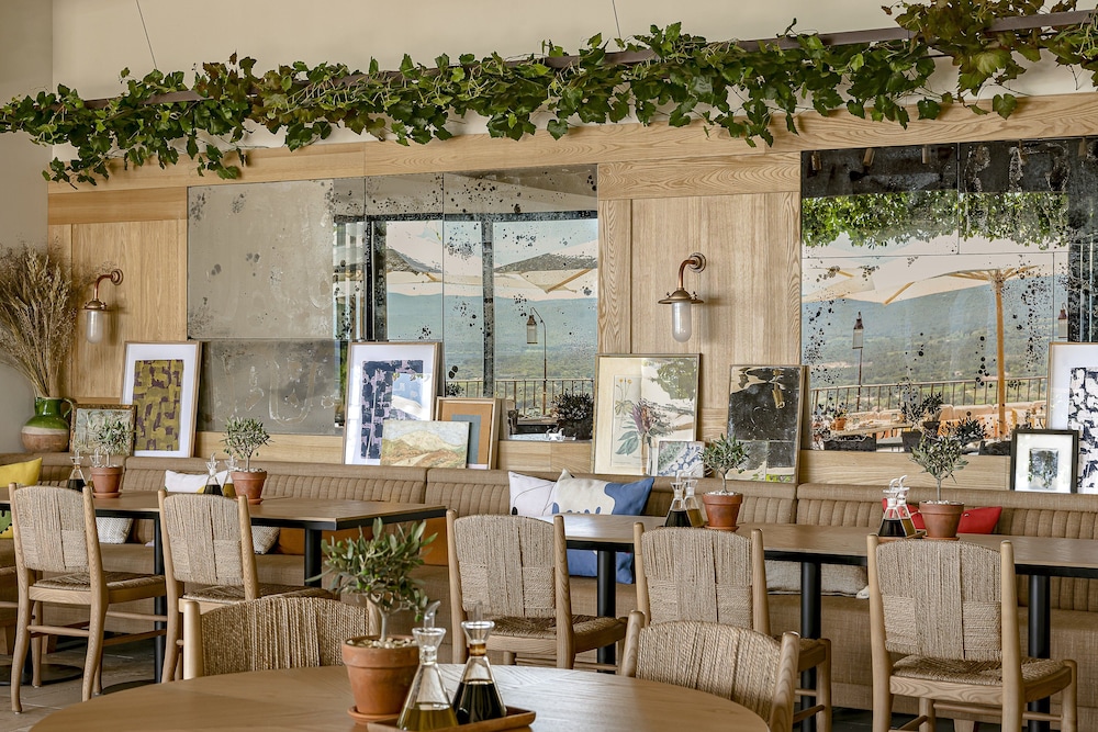 Hotel Crillon le Brave 35/50