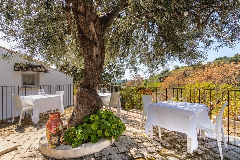 Agriturismo Val Di Noto 36/47