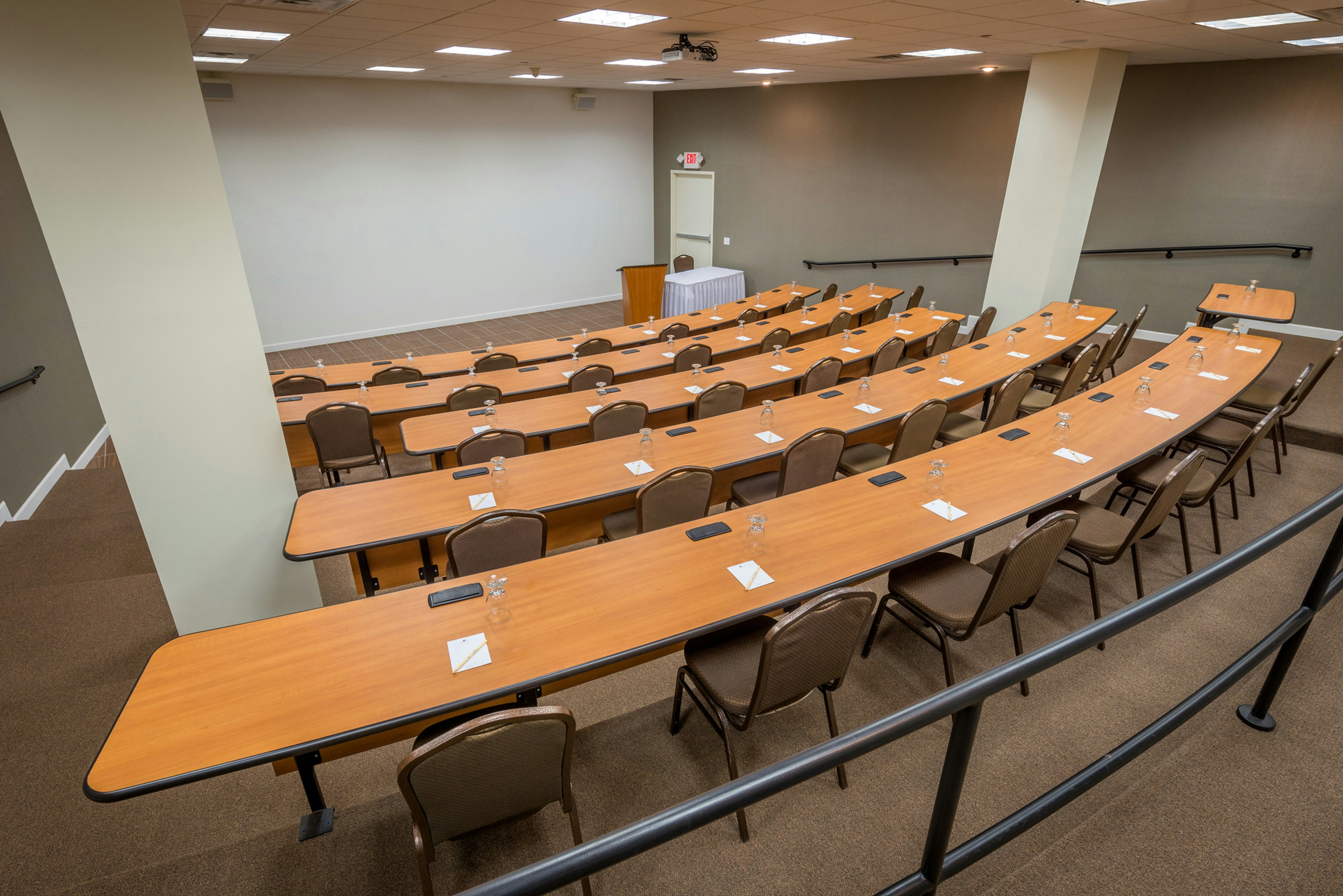 Doubletree By Hilton Hotel Binghamton 43/51
