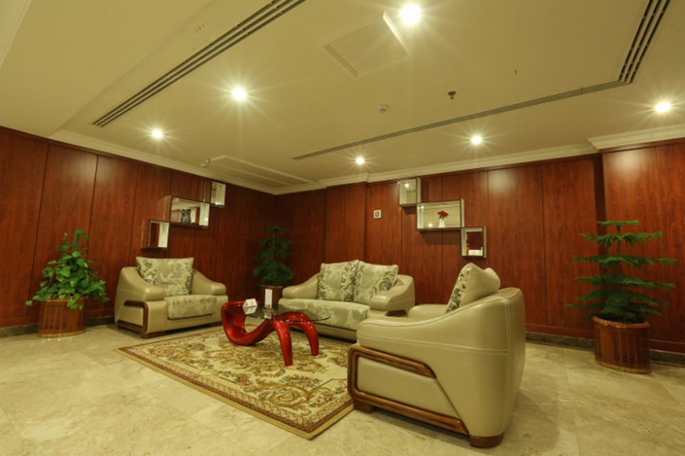 فندق كراون تاور(Crown Tower Hotel) 36/47