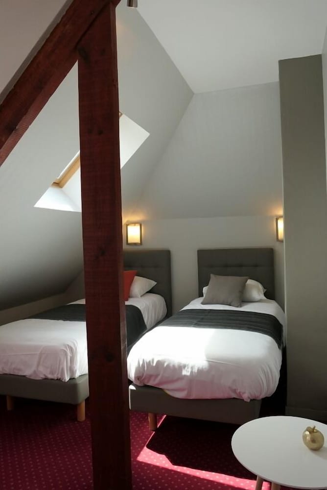 Hotel Le Canada 8/18