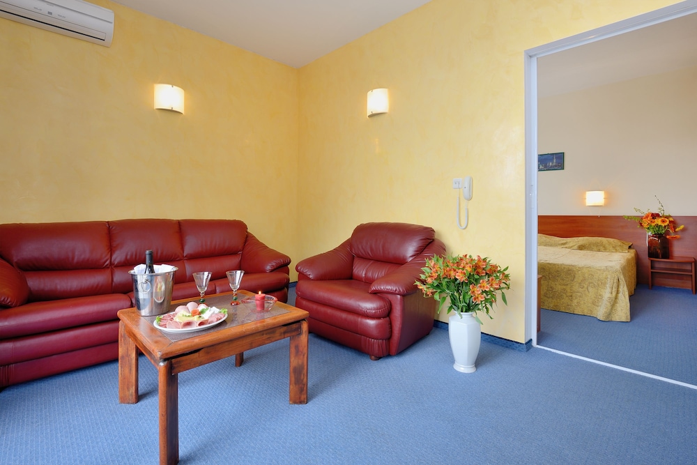 Augusta SPA Hotel 49/72