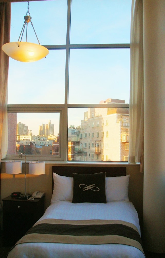 Pointe Plaza Hotel 9/32