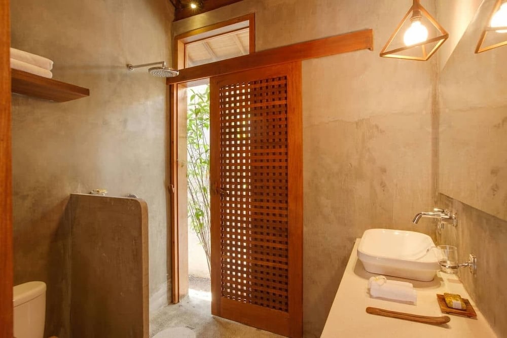 Zin Berawa Villas & Bungalows 53/54