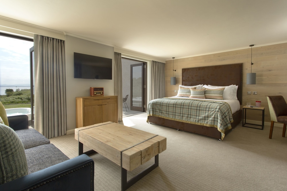 Retreat, Suite, King Bed