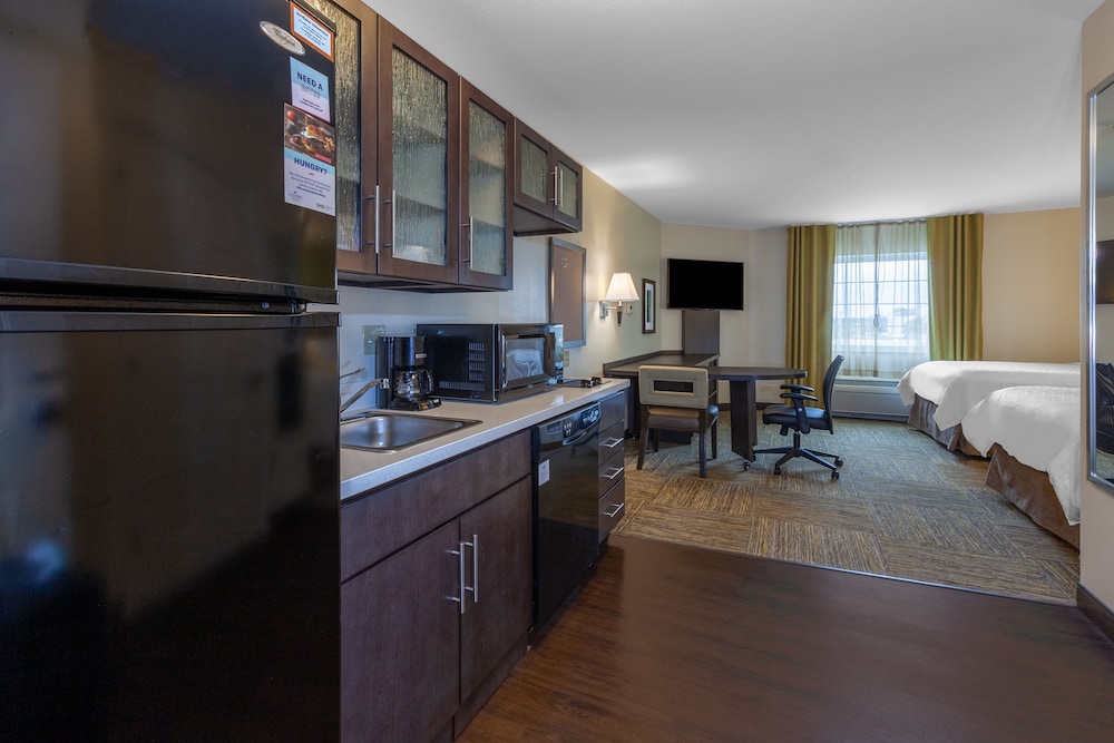 Candlewood Suites Kalamazoo 26/50